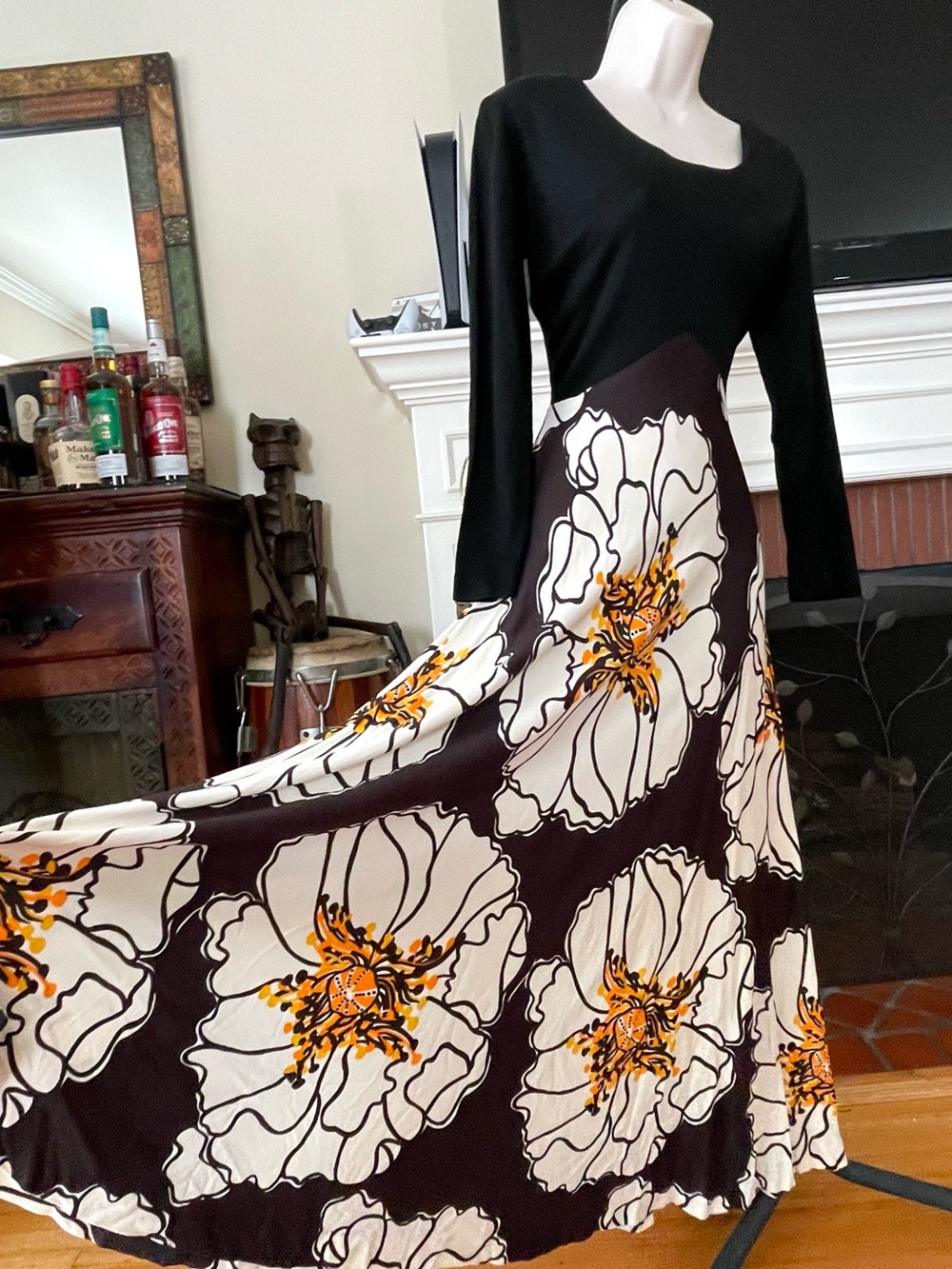 Vintage 1970’s Union Made Black Floral Sweeping Maxi Dress M